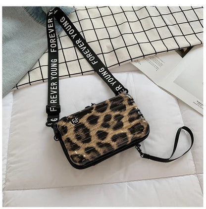 Sac Bandoulière Compact Élégant pour Femme